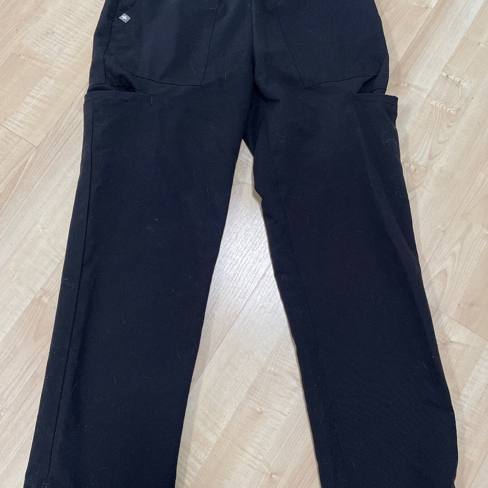 Figs xs black cargo pants worn twice